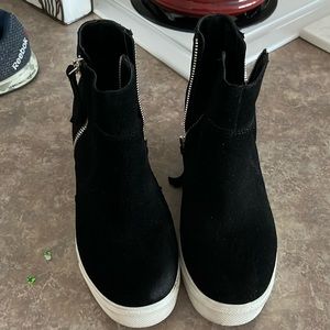 Steve Madden booties